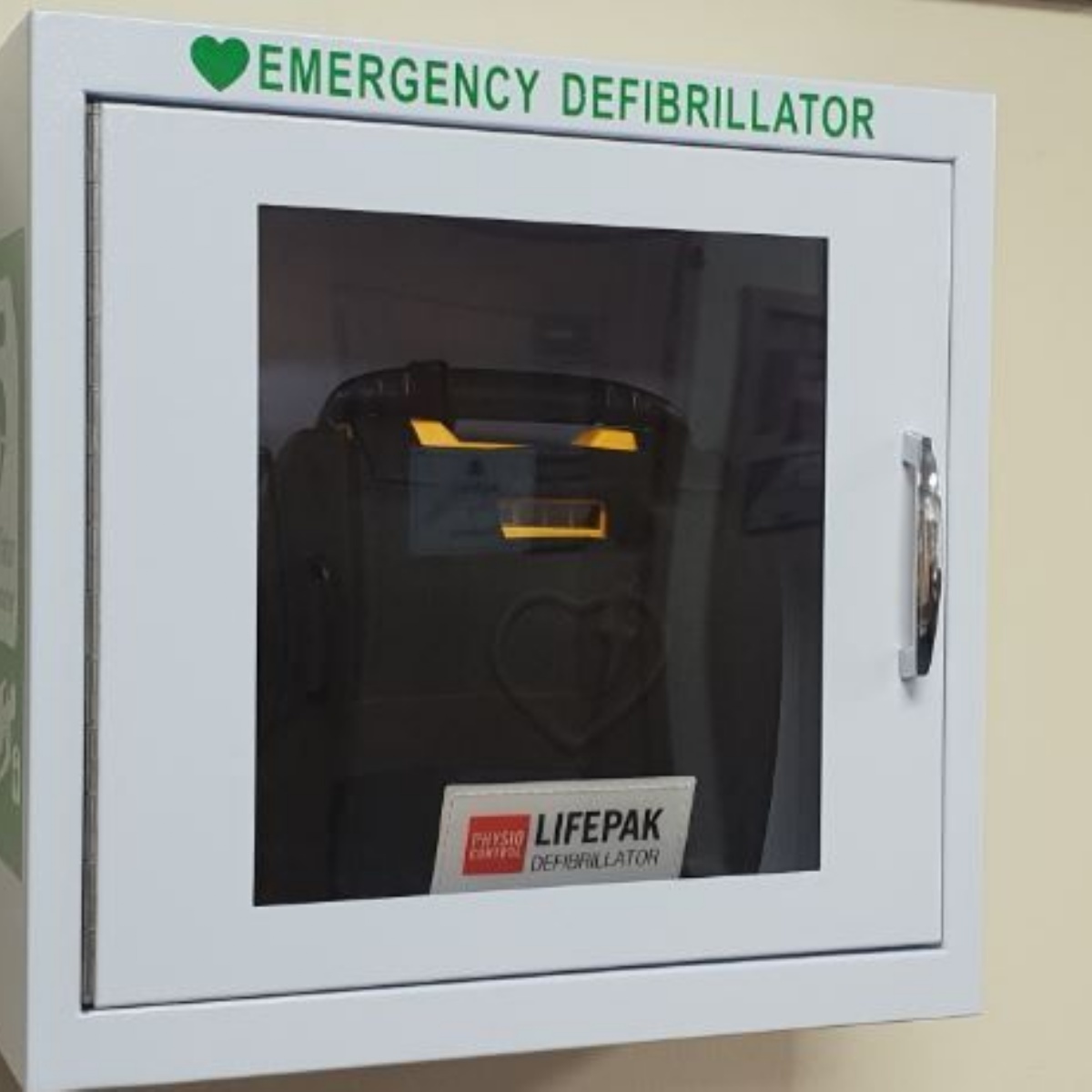 Defibrillator Donation SADS UK Sir Christopher Hatton Academy